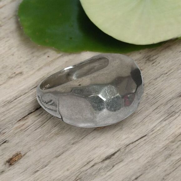 Silpada R2758 Classique Hammered 925 Sterling Silver Dome Ring Size 8 - Picture 2 of 16